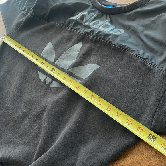 Adidas  black mono crew neck sweatshirt size large with Flaws - Picture 7 of 12